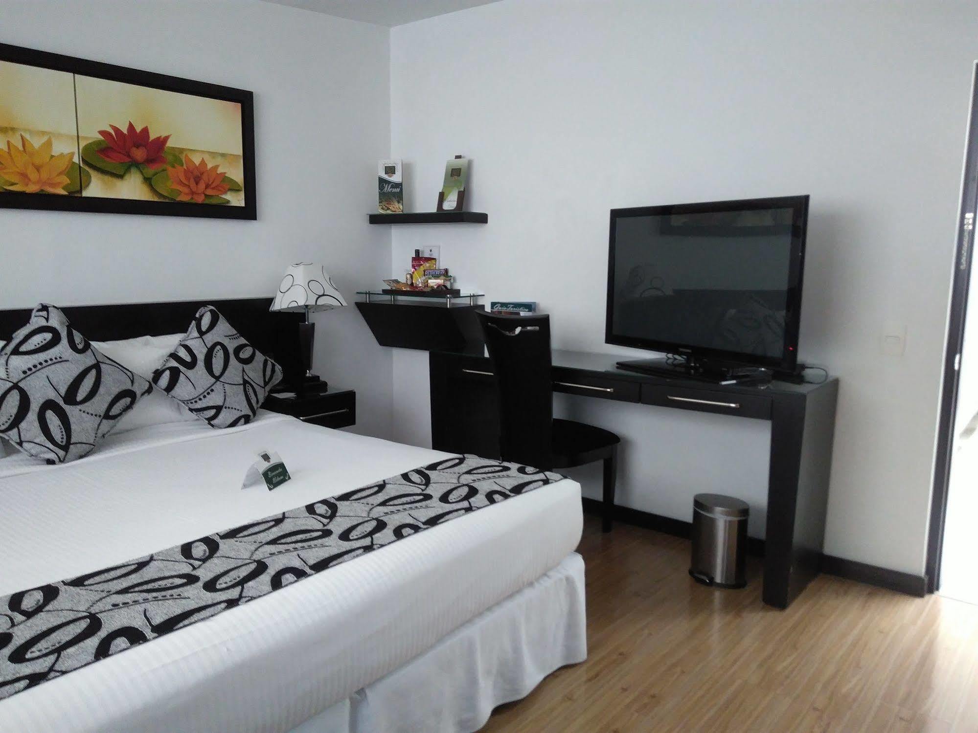 Hotel Marbella Chico Bogotá Zewnętrze zdjęcie